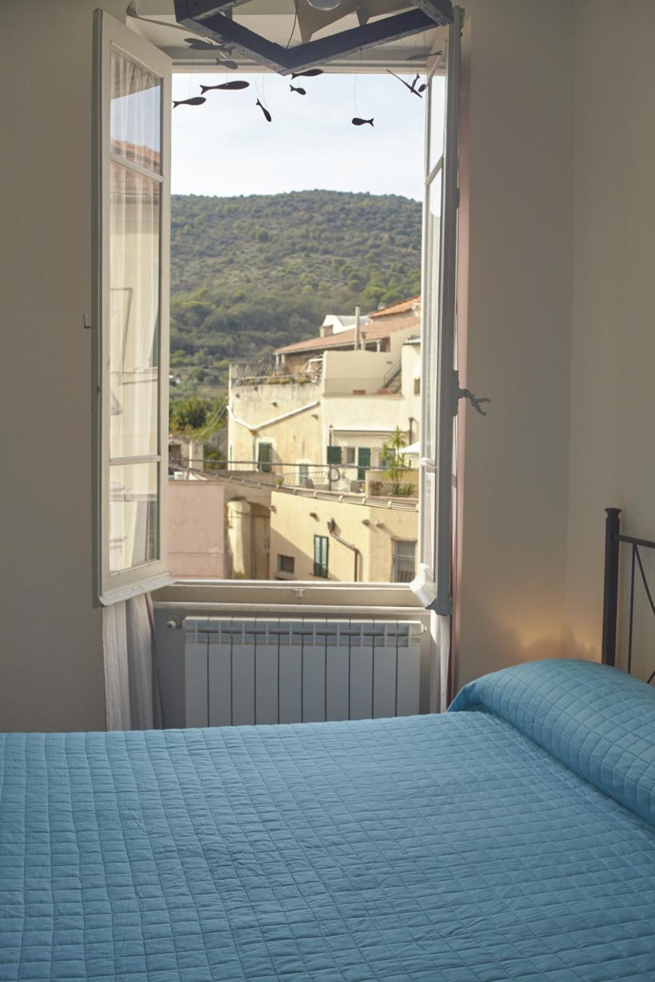 B&B Giardinidivale A 2 Chilometri Da Finale Ligure Borgio Verezzi Værelse billede