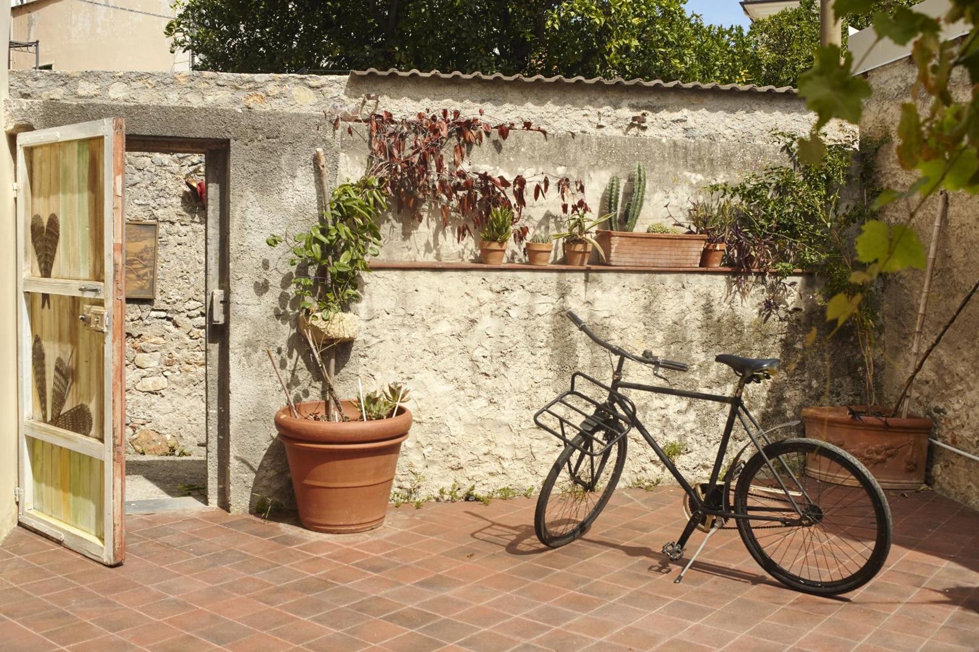 B&B Giardinidivale A 2 Chilometri Da Finale Ligure Borgio Verezzi Værelse billede